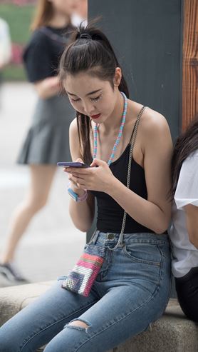 漂亮的紧牛美女(42P)
