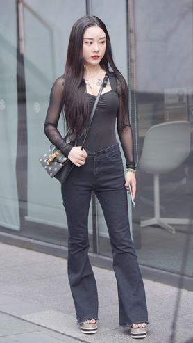 黑牛美女(42P)