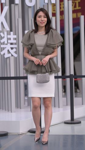 白裙妹子(86P)