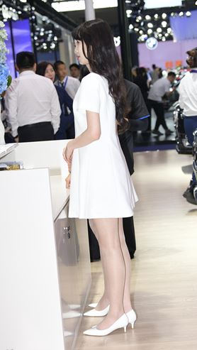 肉丝白裙礼仪美女(40P)