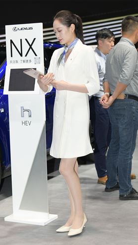 洁白长裙美女(47P)