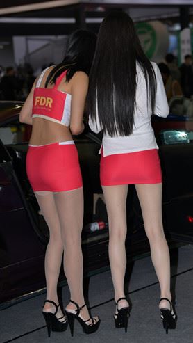 红色短裙车模美女(33P)