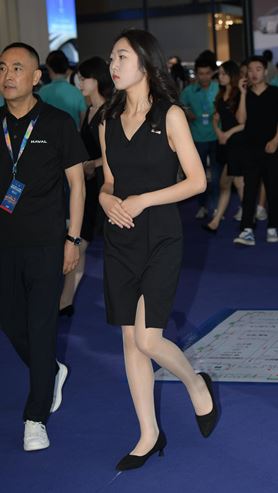 黑色连衣裙小姐姐(46P)