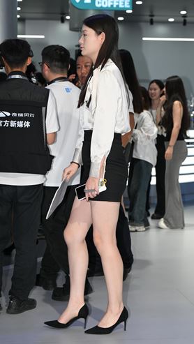 黑色包屯裙美女(72P)