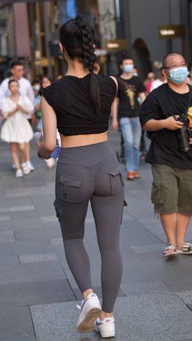 紧身裤小姐姐(61P)
