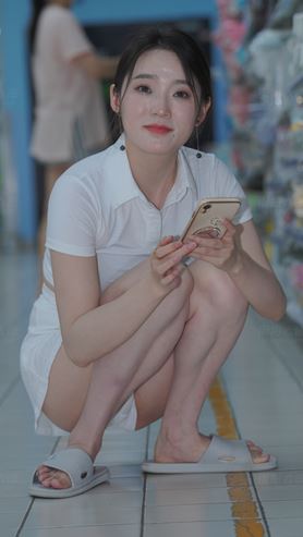 气质白嫩美女(482P)
