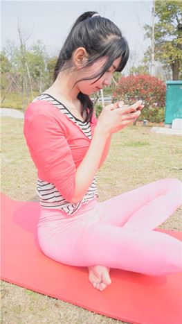 漂亮的清纯瑜伽小美女（一）