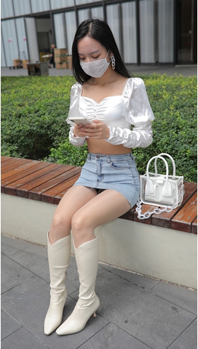 性感的牛仔裙美女【套图+视频】