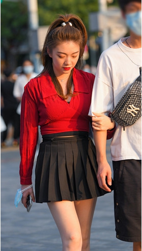 黑色百褶裙小姐姐(38P)[792M/JPG]