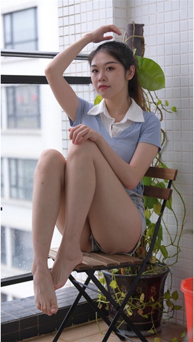 高腰热裤小妹【套图+视频】