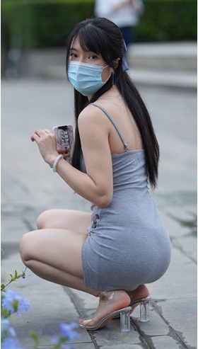 （视频）灰色吊带包臀裙小姐姐[11.32G/MP4]