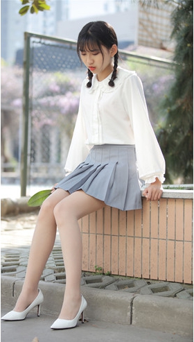 百褶裙肉丝小姐姐(39P)[64M/JPG]