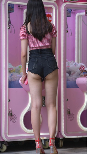 （套图一）黑色高腰短裤月牙美女(466P)[10.53G/JPG]