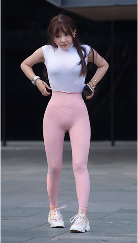 搭讪粉色紧身小姐姐(369P)[5.78G/JPG]