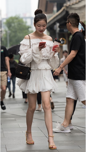 漂亮的白裙小姐姐(33P)[495M/JPG]