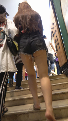 极品长发热裤美女