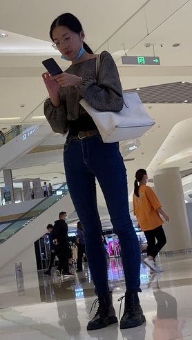 长腿紧牛小姐姐