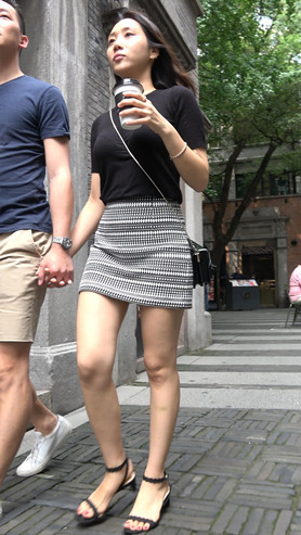 漂亮的包臀裙美女