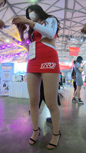 包臀裙小姐姐