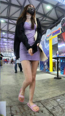 戴口罩的美女