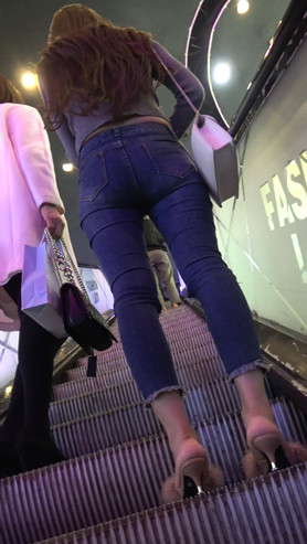 两组牛仔裤MM