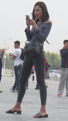 牛仔裤美女