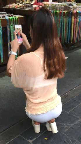白色包臀裙