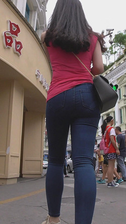 蓝牛紧身妹子