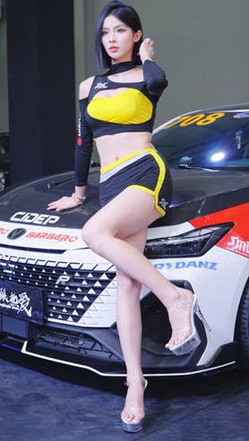 包屯美女模特