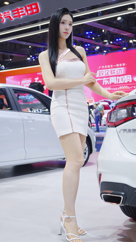 白皙美女
