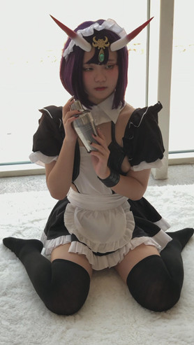 漫展现场拍摄coplay小妹