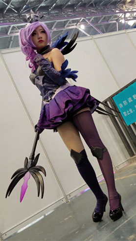 coplay街拍妹子