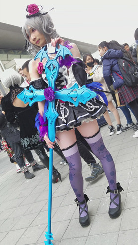 紫色高筒袜cosplay美眉