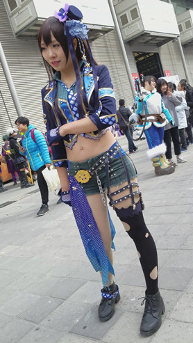 牛仔小热裤cosplay小妹