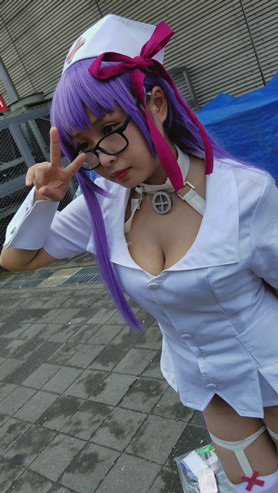 护士装紫色长发cosplay美女