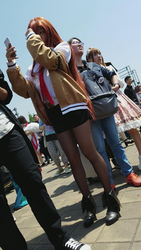 cosplay皮短裙黑丝美女