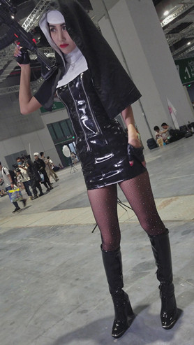 皮衣黑血Coser