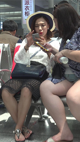 漂亮的美足小姐姐