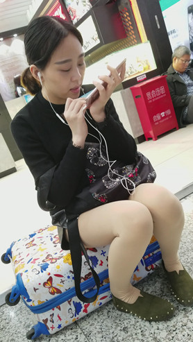 肉色丝袜妹子