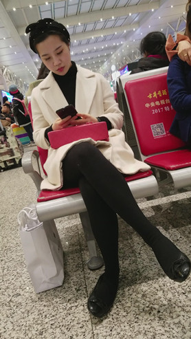 白衣妹子