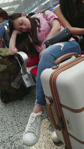 休息的女孩