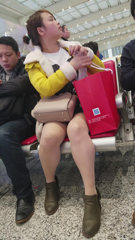候车室的小妹