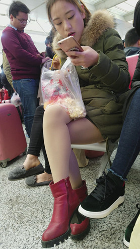 漂亮的丝袜小妹