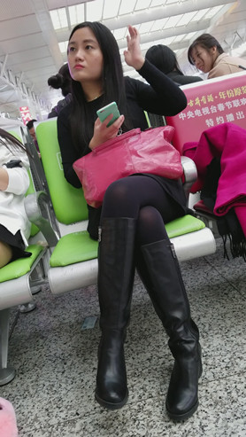 黑丝高靴妹子