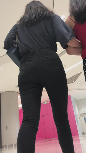 黑牛美女