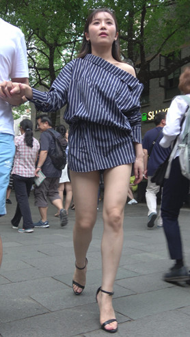 裸腿小姐姐