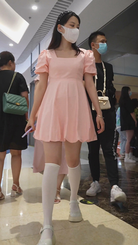 连衣裙小姐姐
