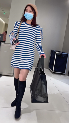 黑色高靴美女
