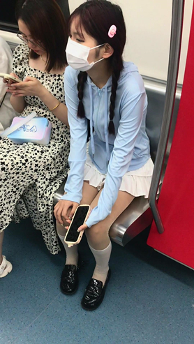 蓝衣小姐姐