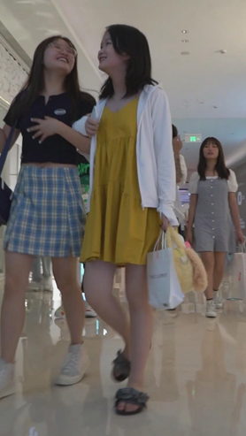 黄裙美女